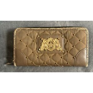 🤎 Juicy Couture Quilted Wallet with Studs